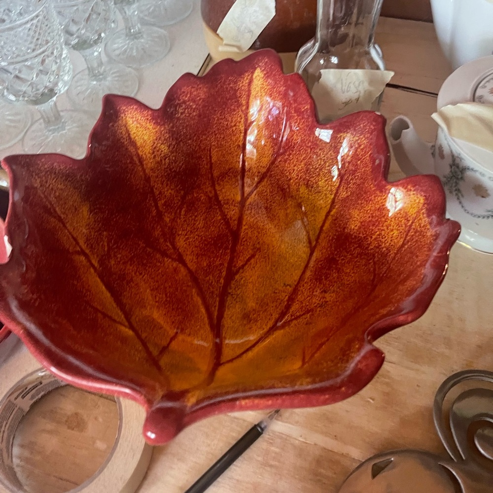 Fall leaf bowl